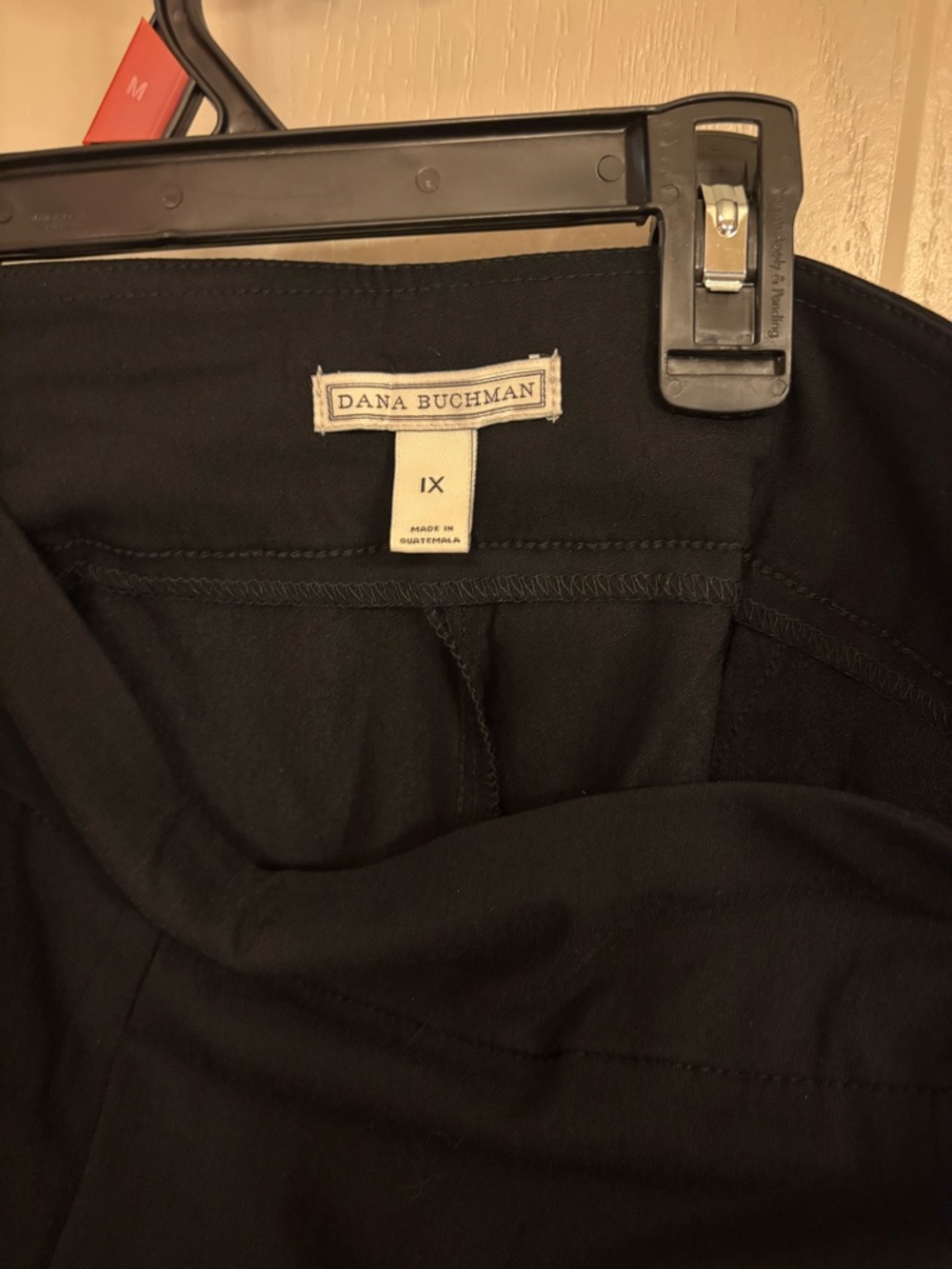 1X Dana Buchman Black Capri Slack, Slip-on